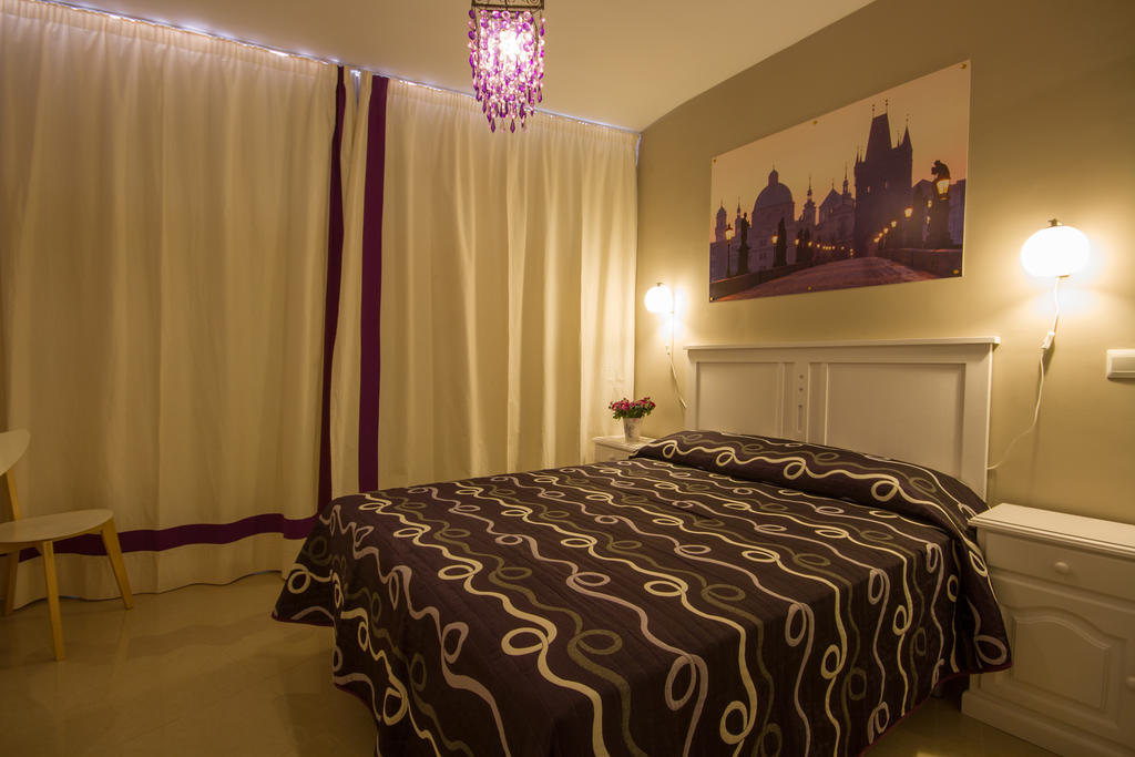 Apartamentos El Templo Suites เมรีดา ภายนอก รูปภาพ