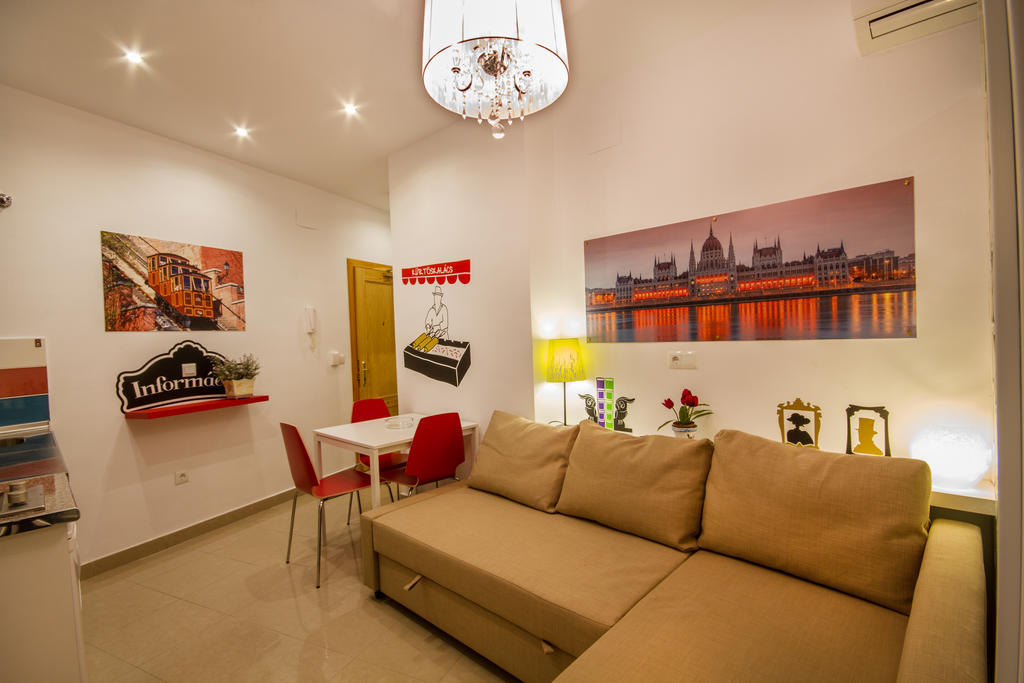 Apartamentos El Templo Suites เมรีดา ภายนอก รูปภาพ