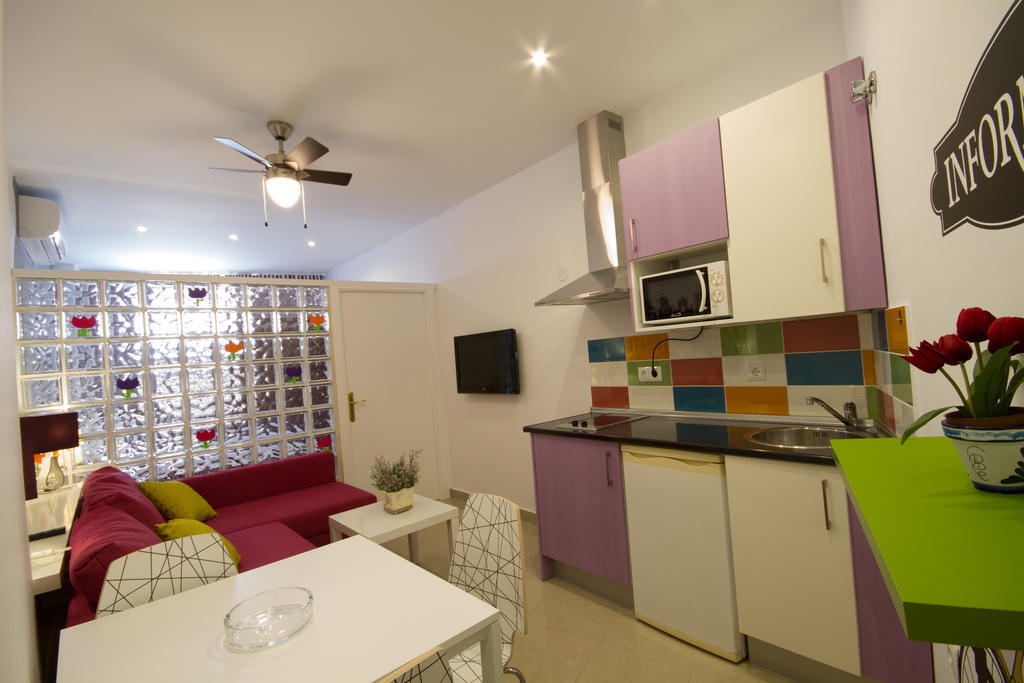 Apartamentos El Templo Suites เมรีดา ภายนอก รูปภาพ