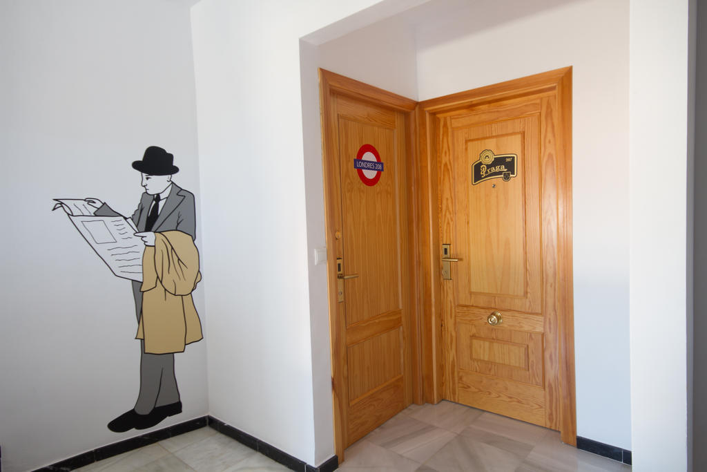 Apartamentos El Templo Suites เมรีดา ภายนอก รูปภาพ